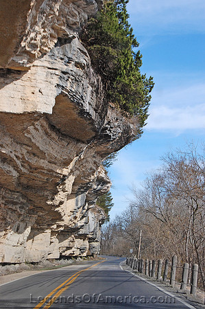 Noel, MO - Overhanging Rock