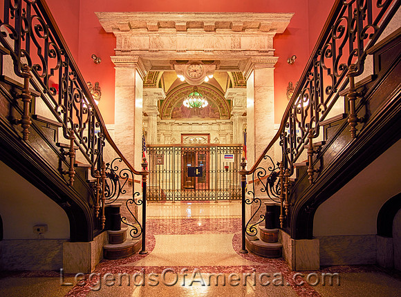 Denver, CO - Mint Interior