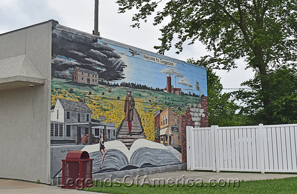 Tonganoxie, KS - Mural - 2