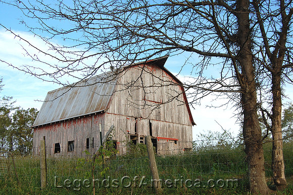 Boonsboro, MO - Barn