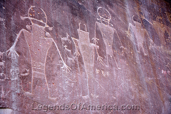 Capitol Reef National Park, UT - Fremont Culture Petrglyphs