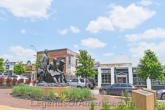 Kansas City, MO - Westport Pioneer Square Monument