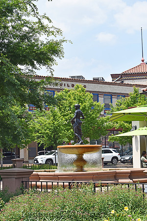 Kansas City, MO - Country Club Plaza Fountain - 2