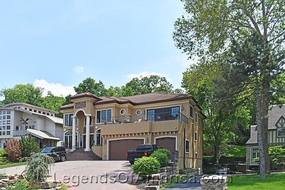 Kansas City, MO - Country Club Plaza Homes