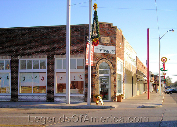 Erick, OK - Roger Miller Museum