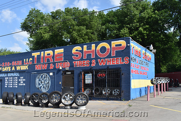 Kansas City, MO - Colorful Tire Shop
