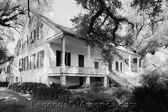 Natchitoches, LA - Magnolia Plantation Main House