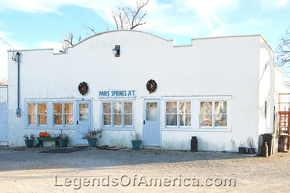 Paris Springs Junction, MO - Store