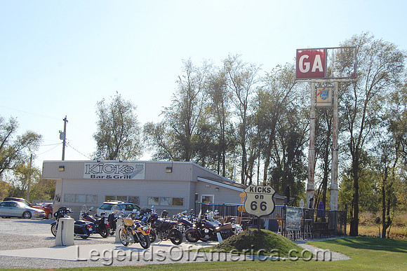 Towanda, IL - Kicks Bar & Grill
