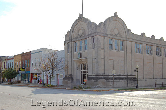 Warsaw, IL - Farmers Bank
