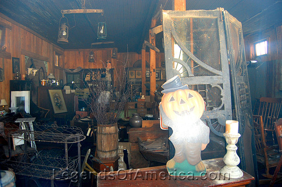 Funks Grove, IL - Antiques Interior