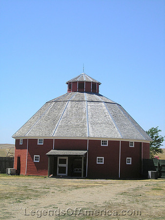 1880 Town, SD - Round Barn