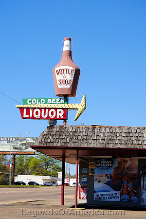 Texarkana, TX - Liquor Store Sign