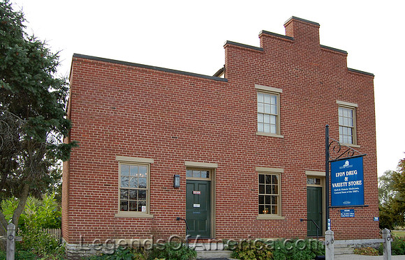 Nauvoo, IL - Lyon Drug & Variety Store