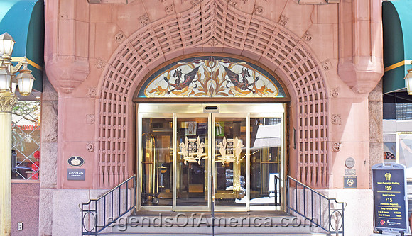 Denver, Co - Brown Palace Hotel Entrance