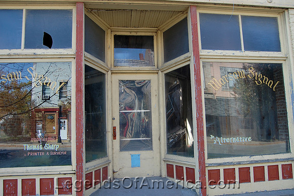 Warsaw, IL - Signal Newspaper