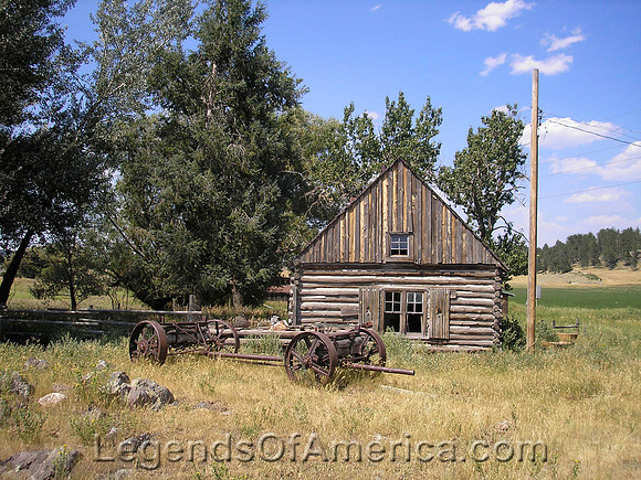 Pringle, SD - Stage Station & Equipment