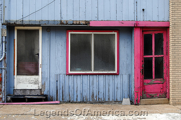 Louisiana, MO - Doors
