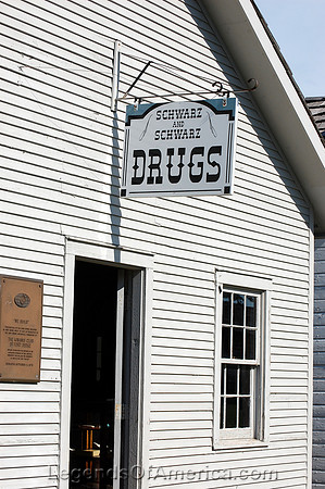 Fort Dodge, IA - Schwarz Brothers Drug Store