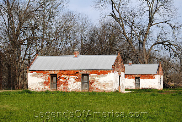 Natchitoches, LA - Magnolia Plantation Slave Quarters - 2