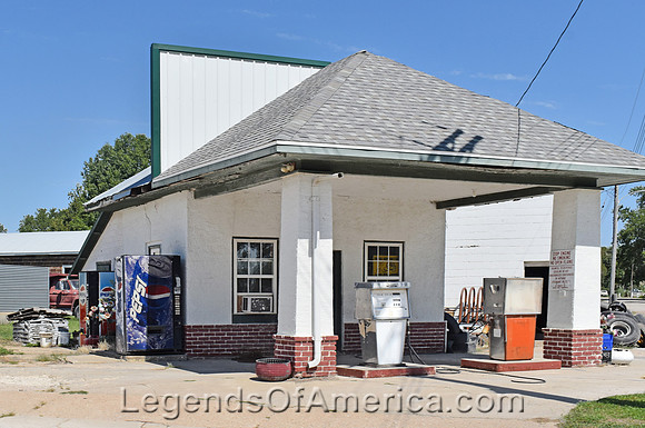 Palmer, KS - Old Gas Station