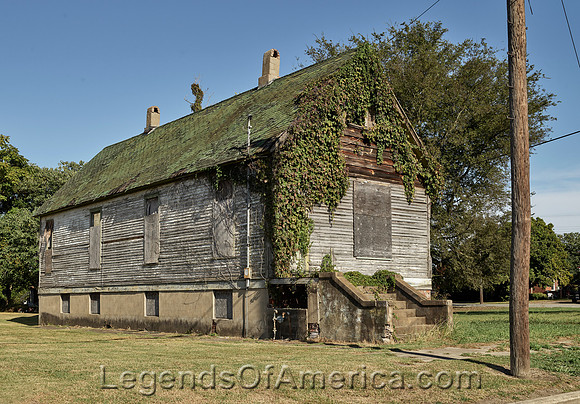 Cairo, IL - Abandoned building