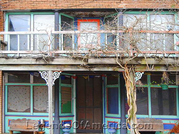Leslie, AR - Storefront - 2