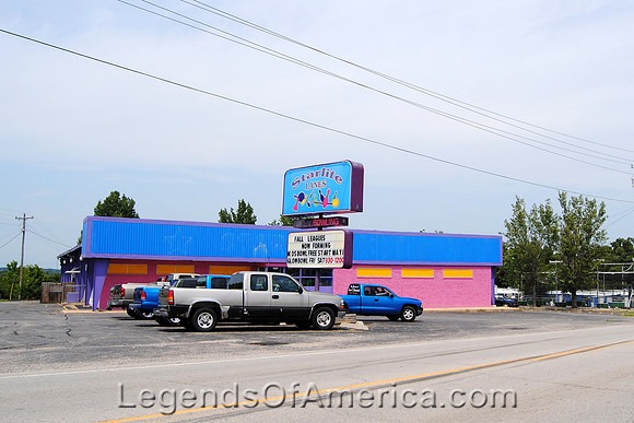 Lebanon, MO - Starlite Lanes