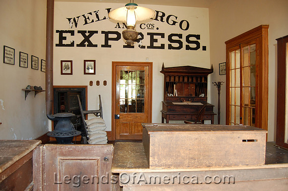 Columbia, CA - Wells Fargo Express Office