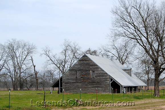 Natchitoches, LA - Magnolia Plantation Gin Press Barn