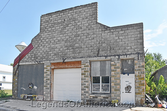 Narka, KS - Business Building - 3