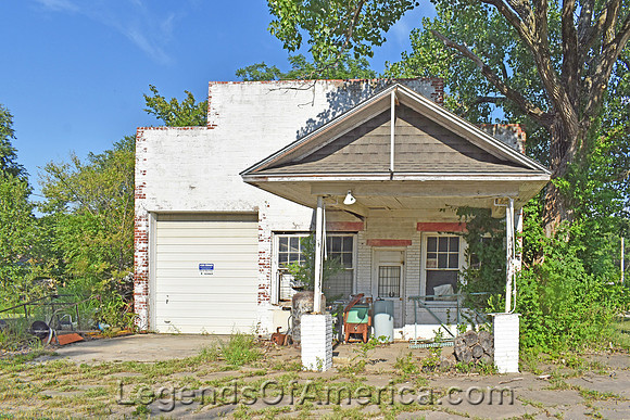 Buffalo, KS - Old Gas Station