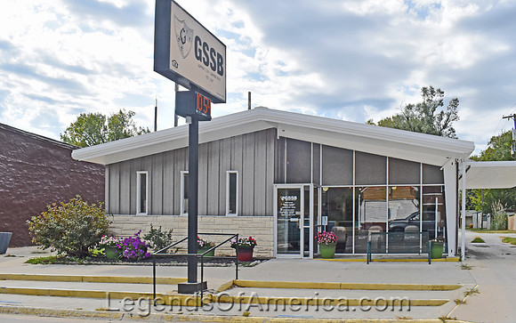 Pomona, KS - Bank