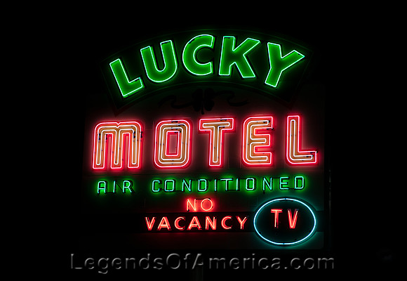 LasVegasNVLuckyMotelCarolHighsmith2022