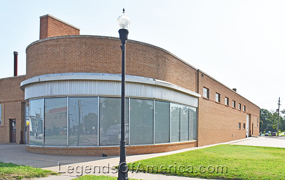 LyonsBusinessBuilding2