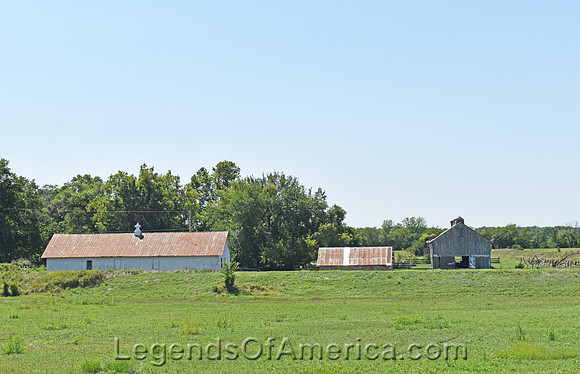 Strong City, KS - Barns Near