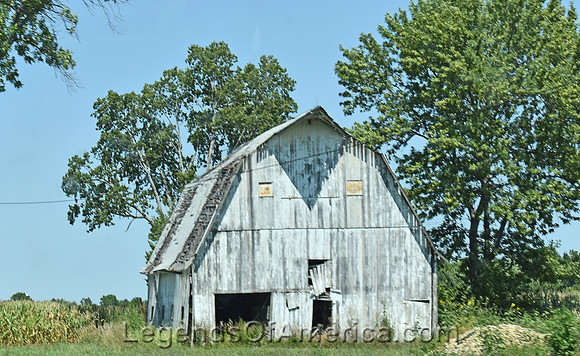 Williamsburg, KS - Barn Near