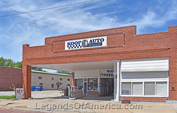 Howard, KS - Auto Garage