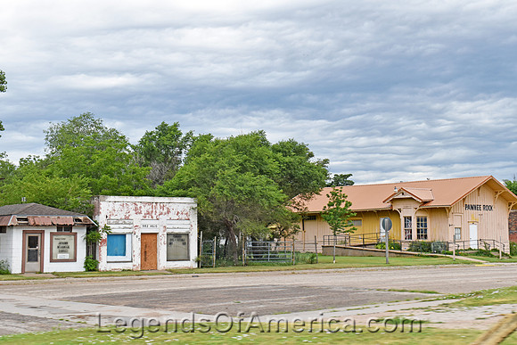 Pawnee Rock, KS - Buildings