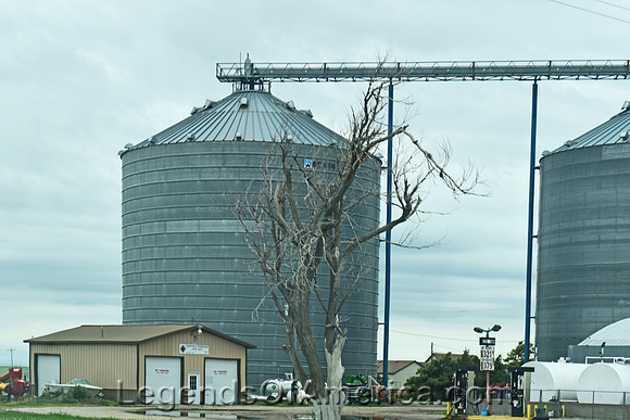 Kalvesta, KS - Silos