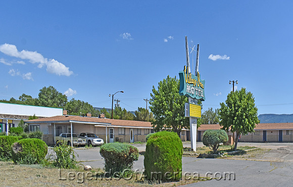 Raton, NM - Village Inn Motel