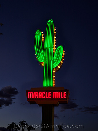 Tucson, AZ - Miracle Mile Sign