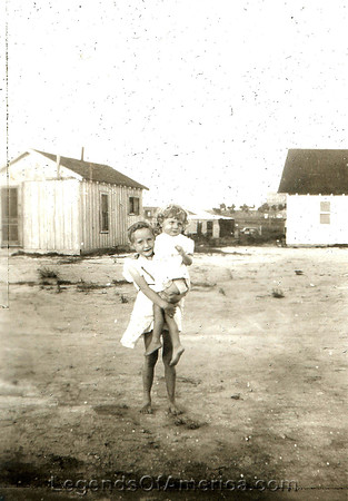Ernestine & Lorene Foster