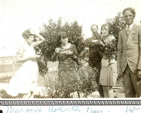 Margaret, Roberta, Ben Foster, Irene Womble, Robert "Boy" Womble