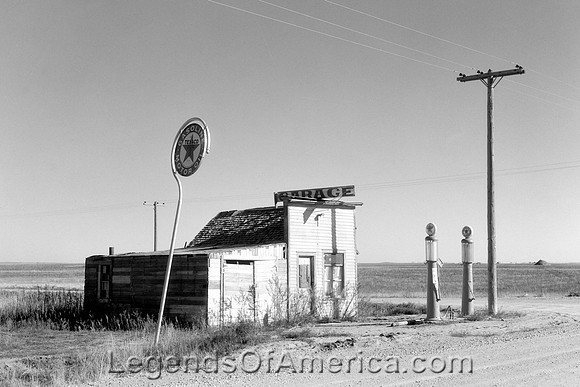 Western North Dakota - Abandoned Gas Station