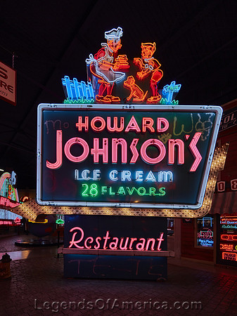 HowardJohnsonsCincinattiCHighsmith2016