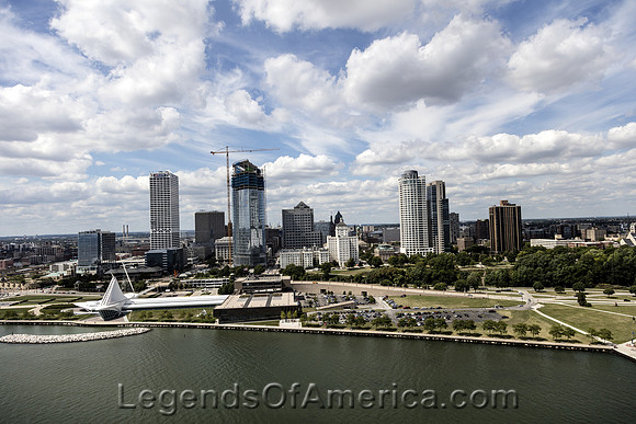 Milwaukee, WI - Skyline