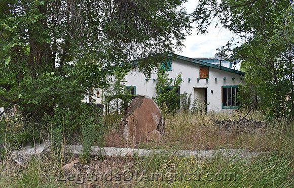 Tres Pedras, NM - House