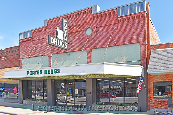 Neodesha, KS - Drug Store