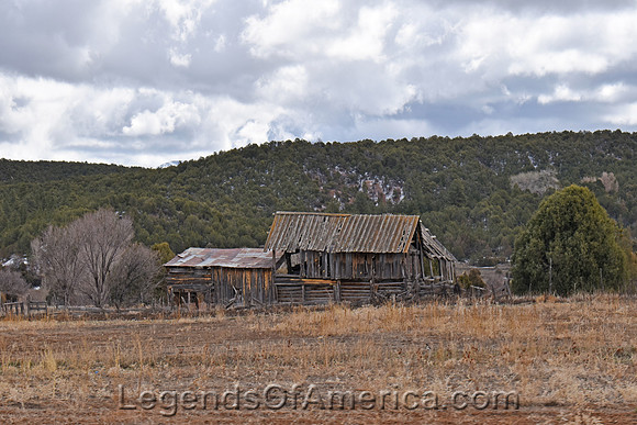 Penasco, NM - Picurus Reservation Barn